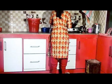 Nokrani Ko Nehlane Ke Bad Chod Diya Excellent Indian Maid Drilling After Bathing 8 . Four