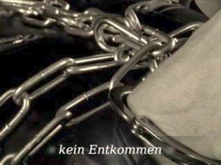 Chain Bondage & Leather Mania Damsel Cheyenne De Muriel