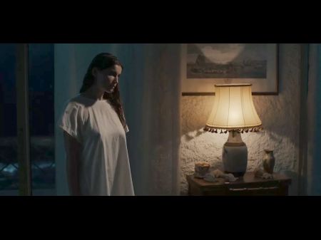 Laetitia Casta Nue Dans Une Ile S01e01 - 6 (2019)
