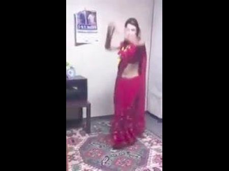 Dance In Saree - Non Unclothed