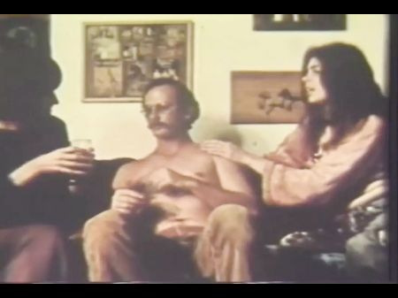 Hitch Hiking Hippies 01 - (restyling Show In Full Hd