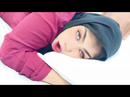 18yo Stepson Fucks Plump Perfect 35yo Step Mom In Saudi Arabia - Stepson & Step Mom Sofa Sharing