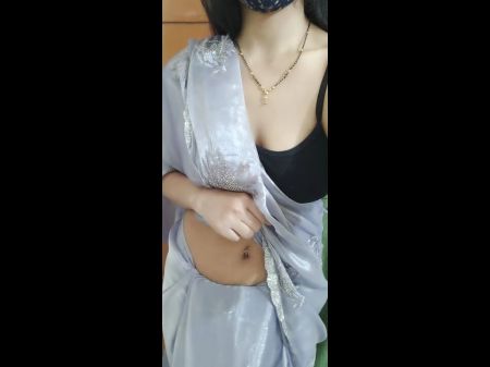 Bhabhi Looking Hot In Saree