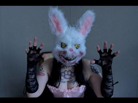Gothbunny Is The Creepy Easter Bunny