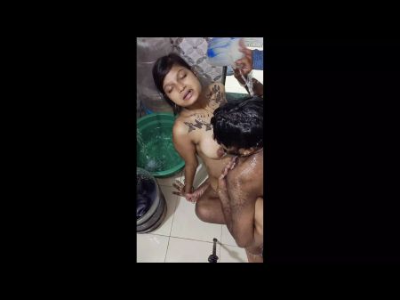 Indian Desi Gf Boinked In The Toilet While She Washes Clothes