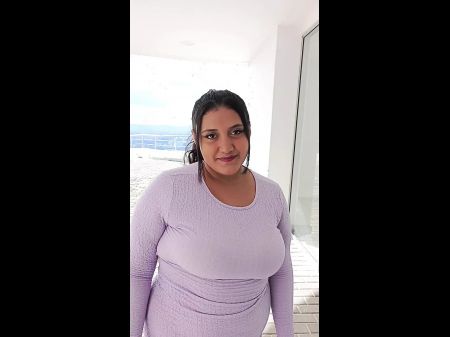 Real Estate Agent Sells Her Vulva