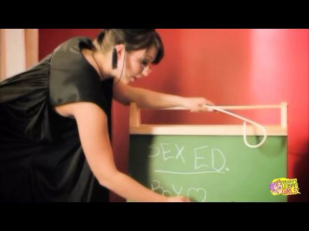 Foolish Fair Haired Didnt Understand How Hookup Works So Her Professor Humped Her With A Fuck Stick