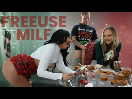 Kinky Mummy Paisley Porter And Her Freeuse Stepfamily Do Some Christmas Bonding